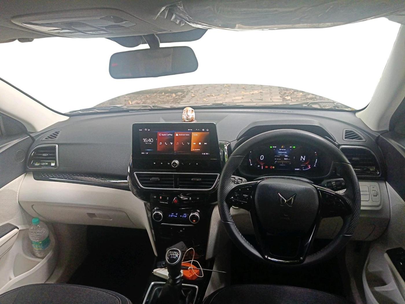 2024 Mahindra XUV 3XO AX5 1.5 Turbo Diesel, Diesel, Manual, 34,587 km, interior