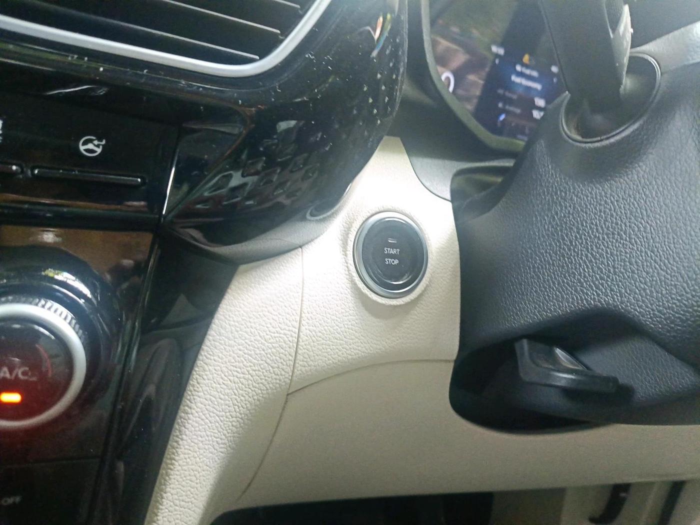 2024 Mahindra XUV 3XO AX5 1.5 Turbo Diesel, Diesel, Manual, 34,587 km, interior