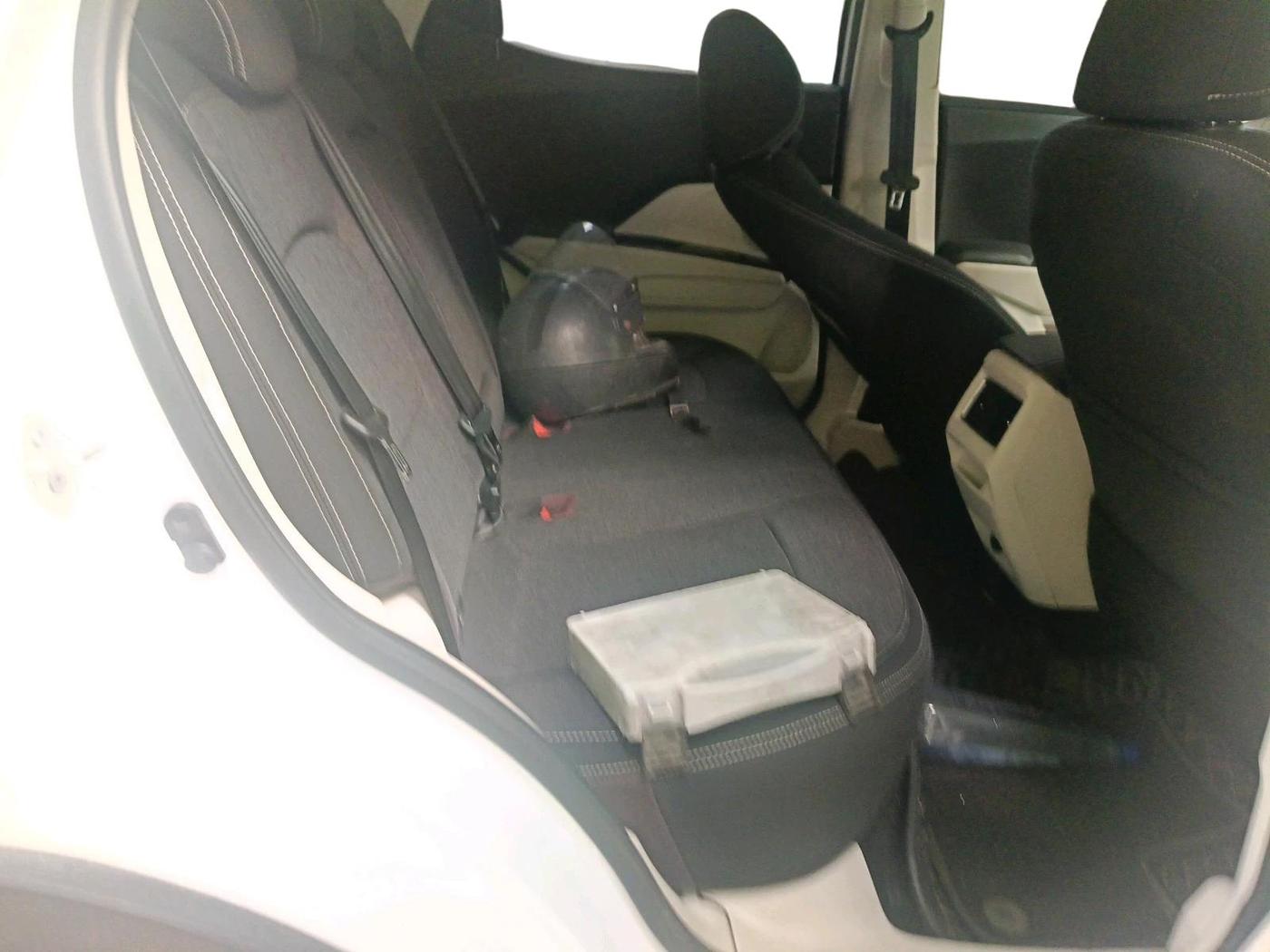 2024 Mahindra XUV 3XO AX5 1.5 Turbo Diesel, Diesel, Manual, 34,587 km, interior