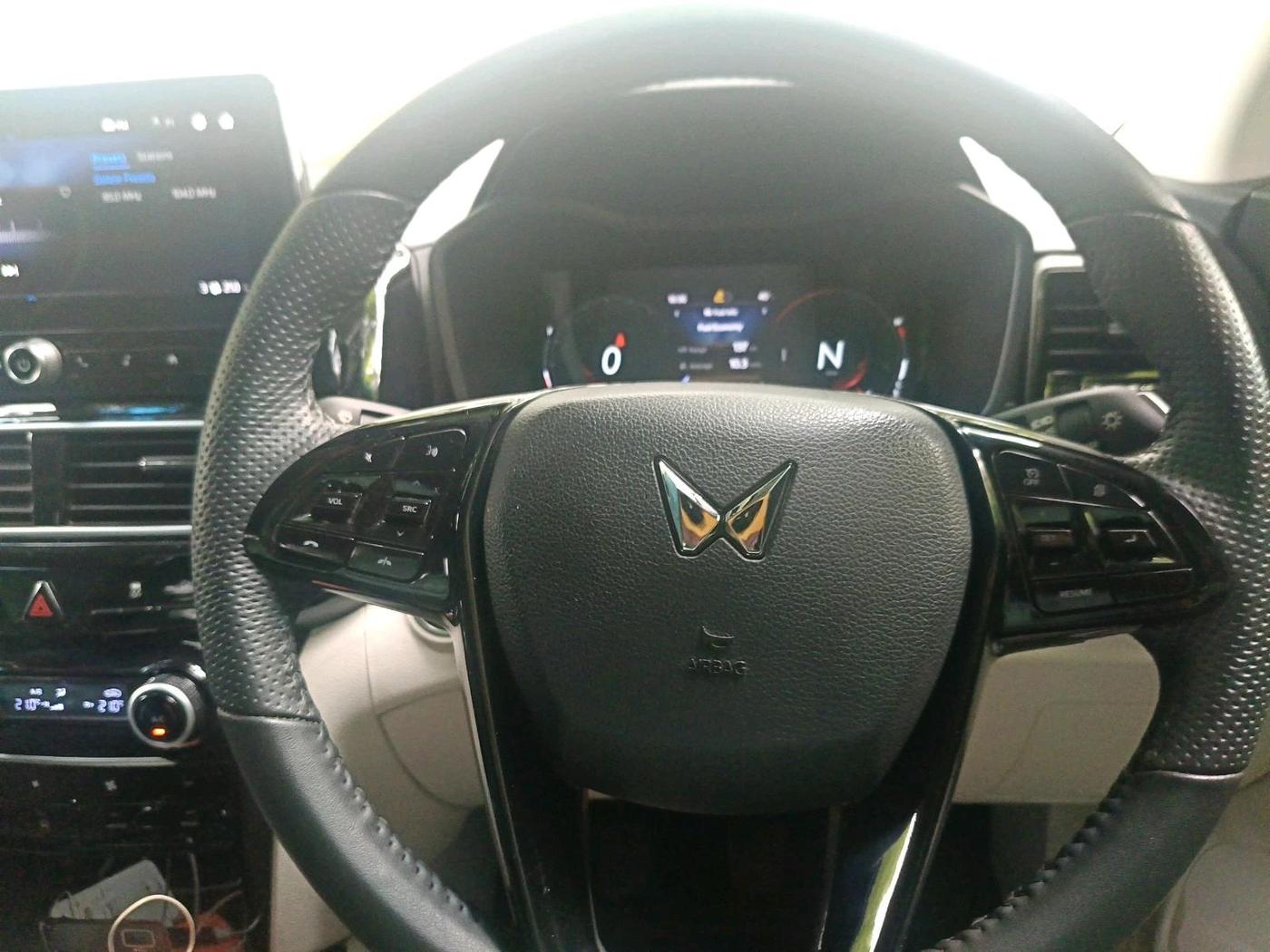 2024 Mahindra XUV 3XO AX5 1.5 Turbo Diesel, Diesel, Manual, 34,587 km, interior