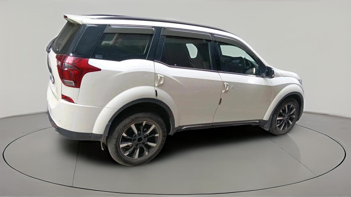 2019 Mahindra XUV500 W11 AT, Diesel, Automatic, 81,251 km, exterior