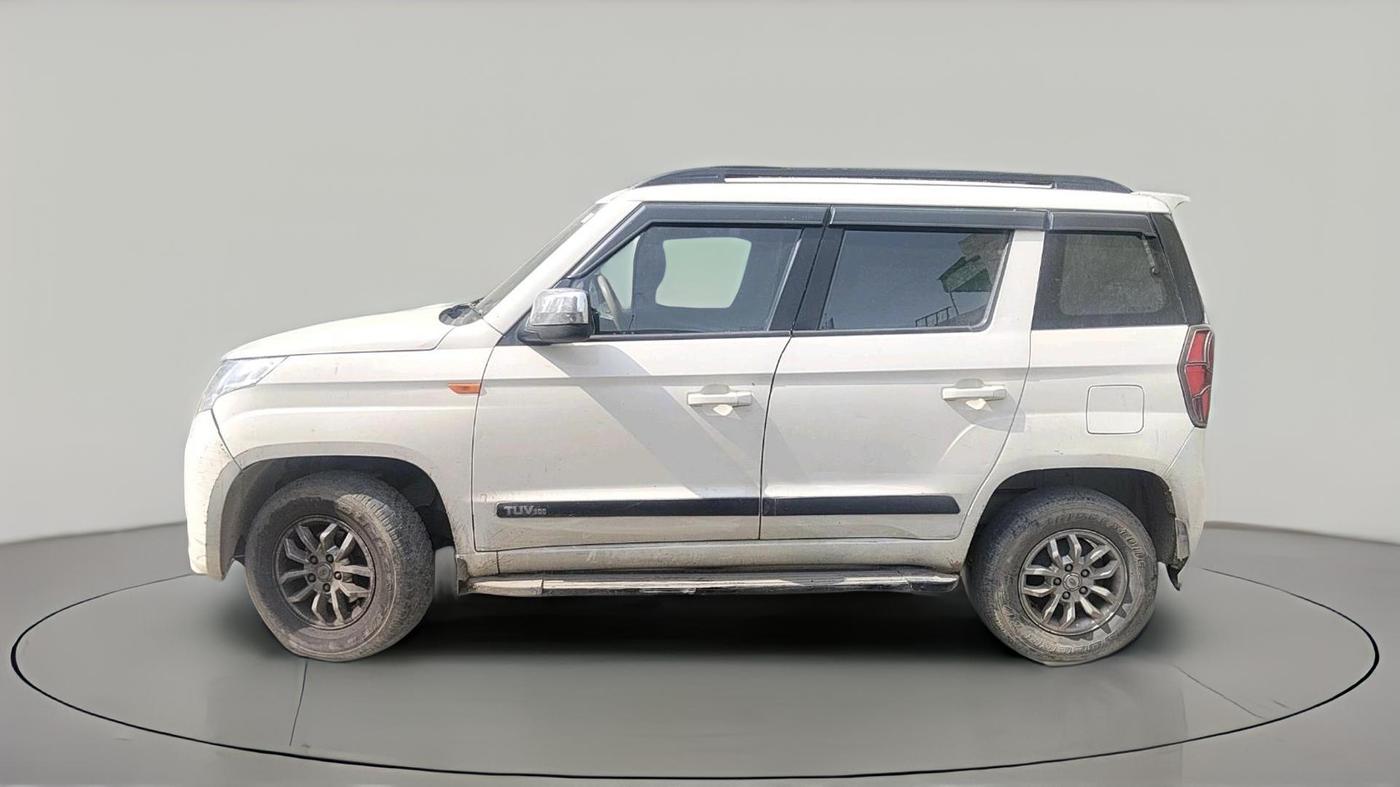2016 Mahindra TUV300 T8, Diesel, Manual, 2,84,331 km, exterior