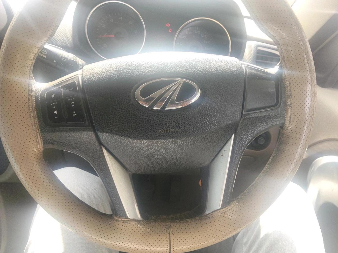2016 Mahindra TUV300 T8, Diesel, Manual, 2,84,331 km, interior