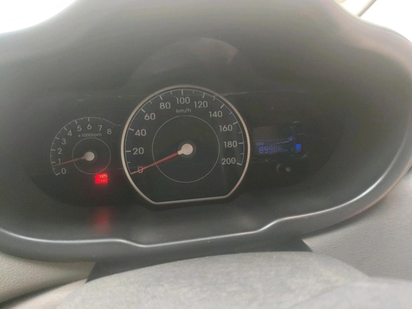 2011 Hyundai i10 MAGNA 1.2, Petrol, Manual, 89,986 km, interior