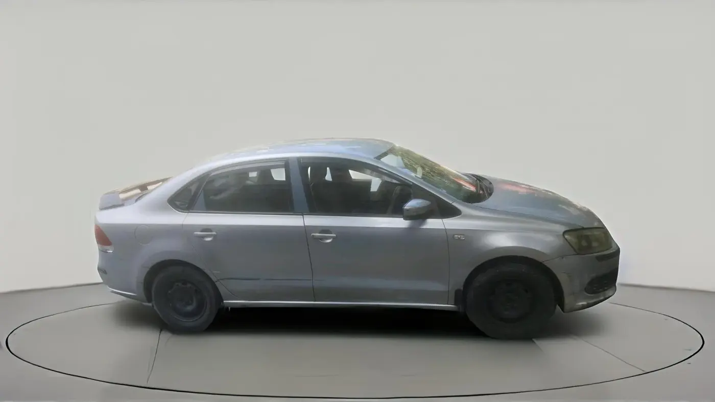 2011 Volkswagen Vento COMFORTLINE 1.6, CNG, Manual, 1,02,622 km, exterior