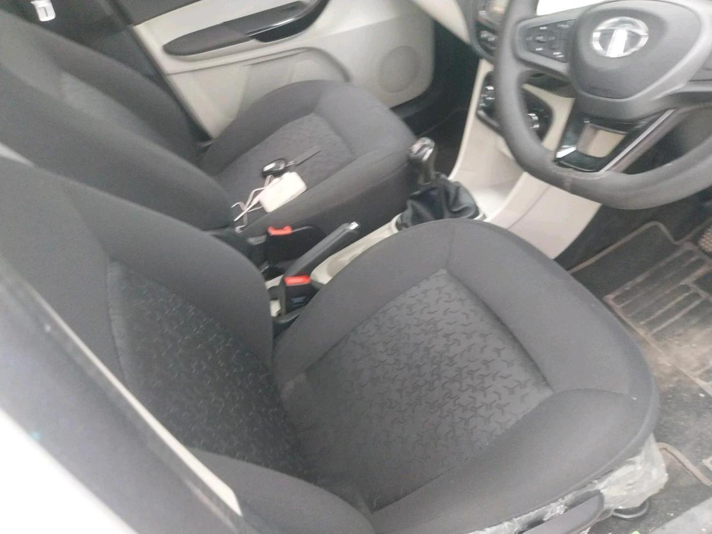 2022 Tata TIGOR XZ PLUS CNG, CNG, Manual, 32,424 km, interior