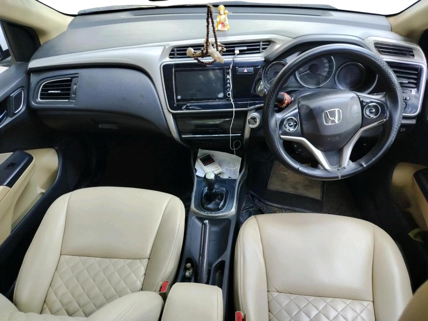 2018 Honda City 1.5L I-VTEC V MT, CNG, Manual, 1,29,874 km, interior