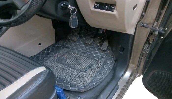 2025 Maruti New Wagon-R LXI CNG 1.0, CNG, Manual, 20,279 km, interior