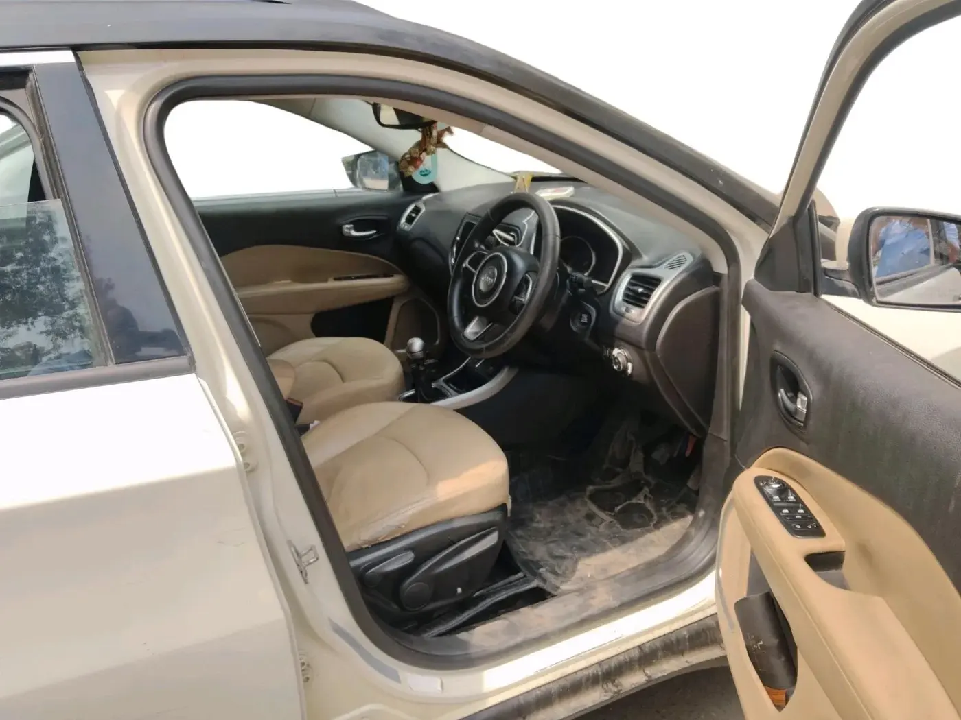 2017 Jeep Compass LONGITUDE (O) 2.0 DIESEL, Diesel, Manual, 1,18,588 km, interior