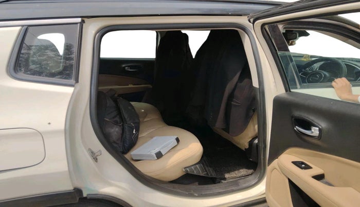 2017 Jeep Compass LONGITUDE (O) 2.0 DIESEL, Diesel, Manual, 1,18,588 km, interior