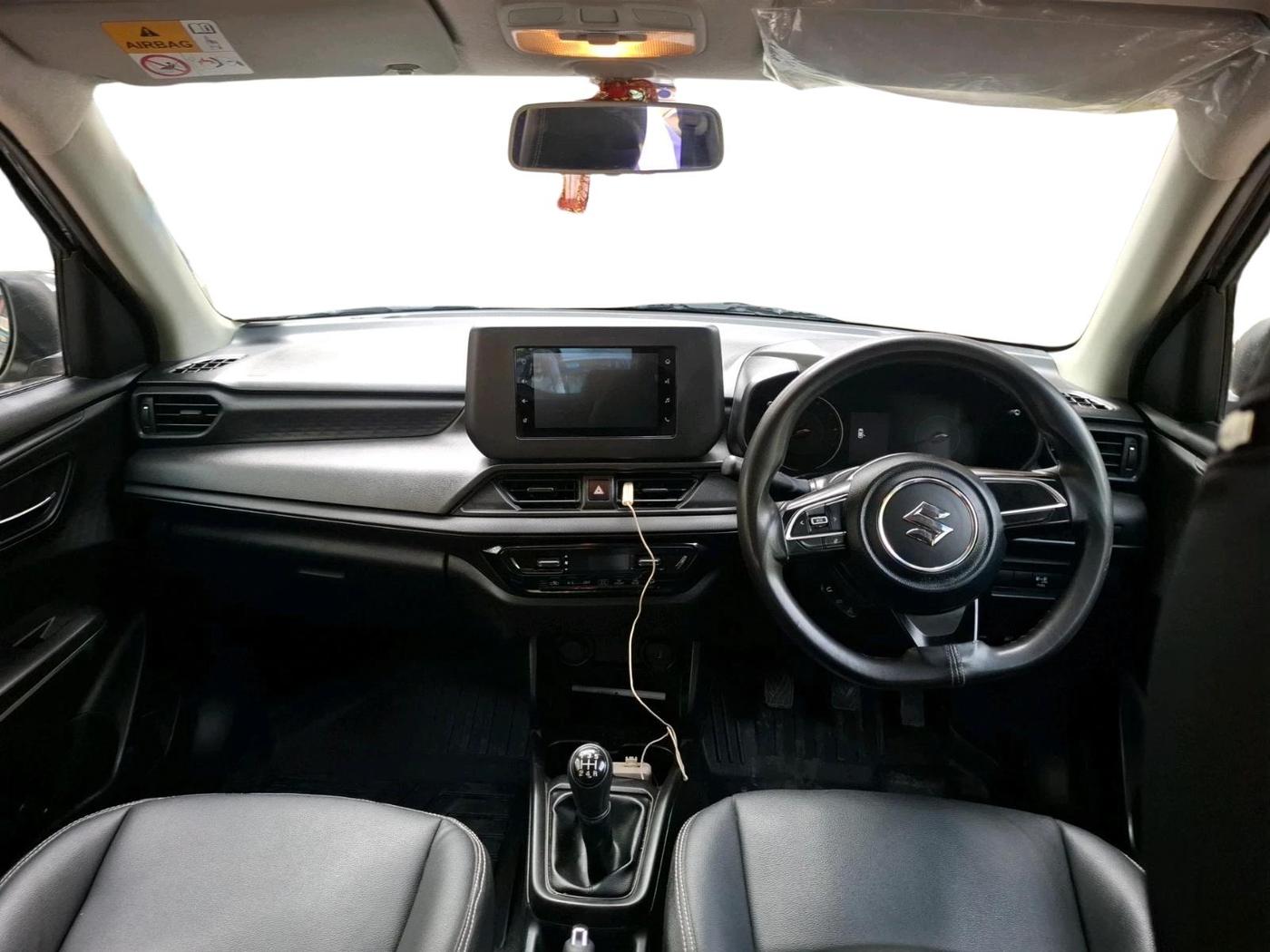 2025 Maruti Swift VXI 1.2L CNG, CNG, Manual, 16,782 km, interior