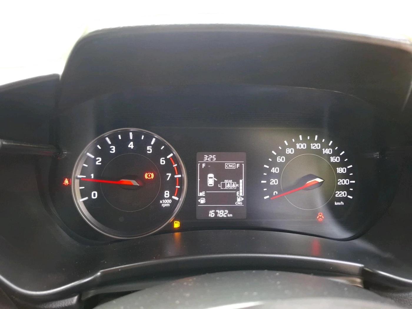 2025 Maruti Swift VXI 1.2L CNG, CNG, Manual, 16,782 km, interior