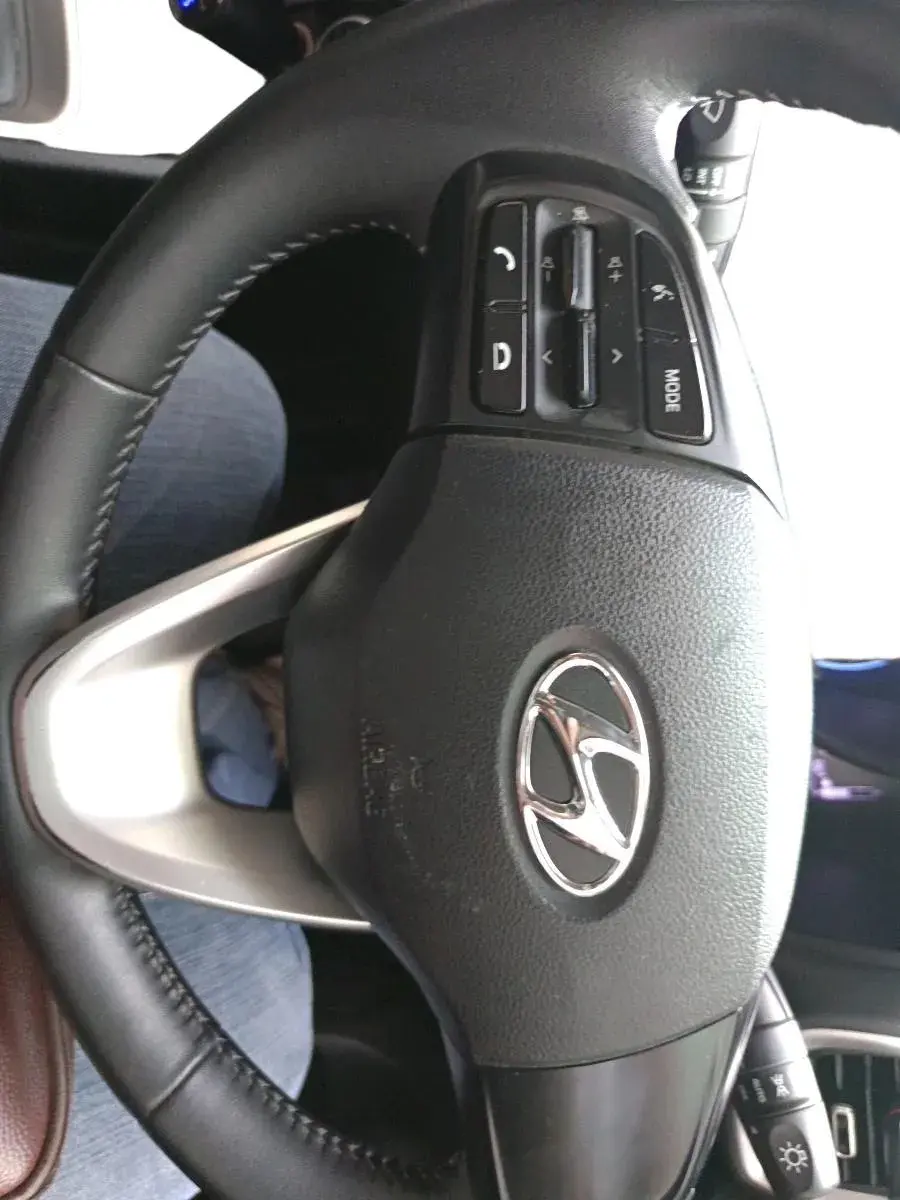 2022 Hyundai VENUE S+ 1.2, Petrol, Manual, 56,122 km, interior