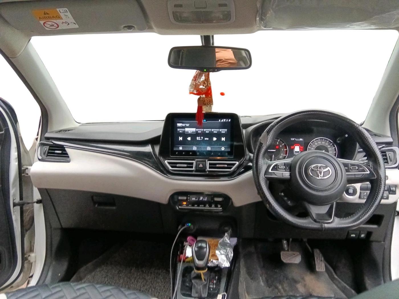 2022 Toyota Glanza V AMT, CNG, Automatic, 49,587 km, interior