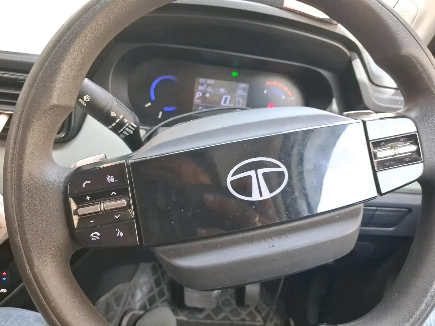 2024 Tata PUNCH EV ADVENTURE S LONG RANGE 7.2 FAST CHARGER, Electric, Automatic, 39,913 km, interior