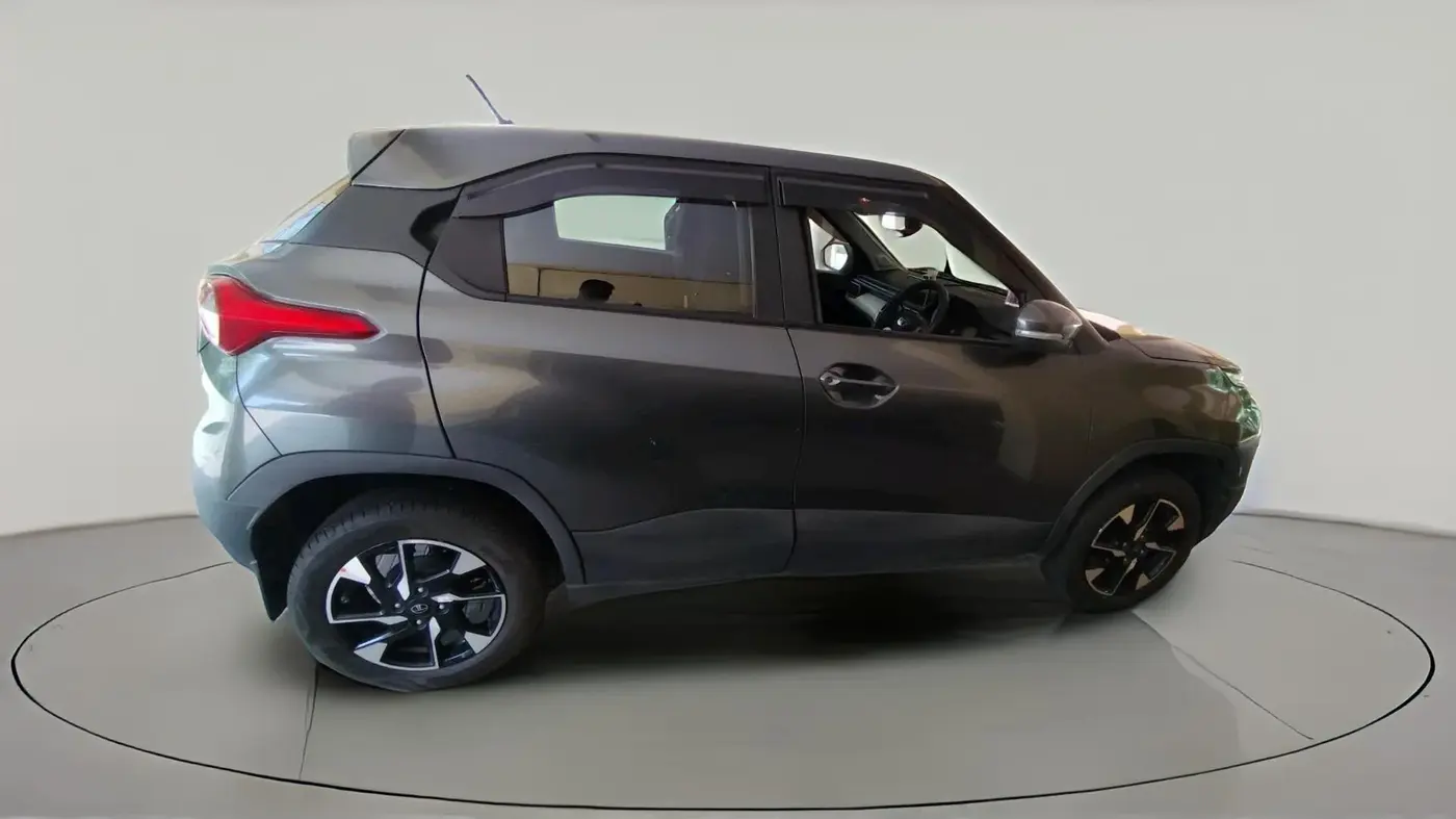 2024 Tata PUNCH ACCOMPLISHED DAZZLE PACK AMT, Petrol, Automatic, 7,077 km, exterior