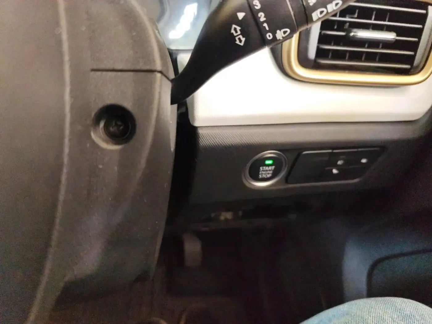 2024 Tata PUNCH ACCOMPLISHED DAZZLE PACK AMT, Petrol, Automatic, 7,077 km, interior