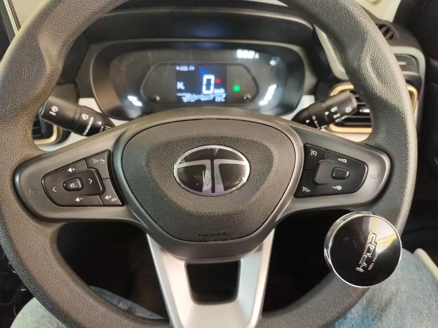 2024 Tata PUNCH ACCOMPLISHED DAZZLE PACK AMT, Petrol, Automatic, 7,077 km, interior