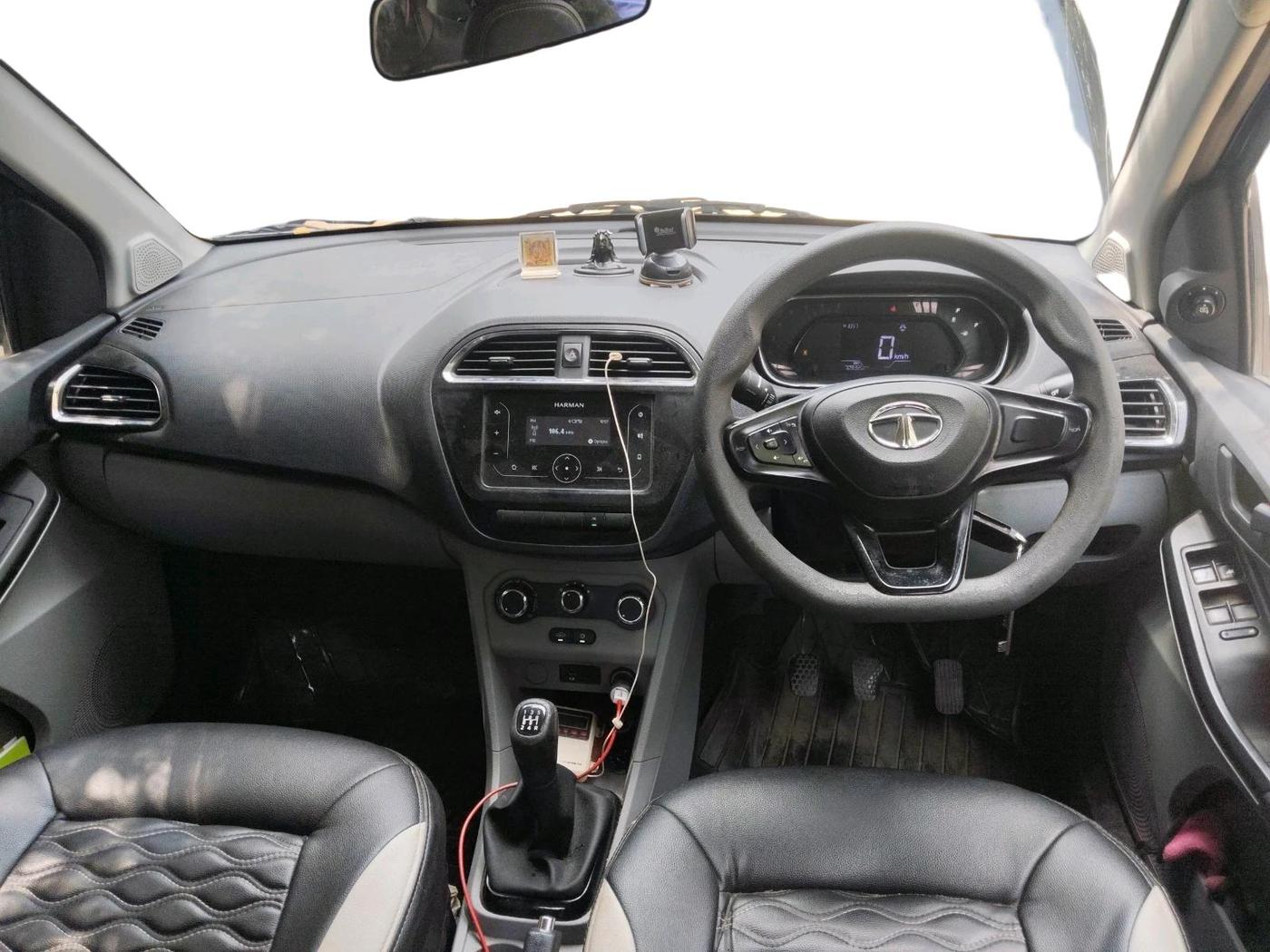 2022 Tata Tiago XT CNG, CNG, Manual, 70,934 km, interior