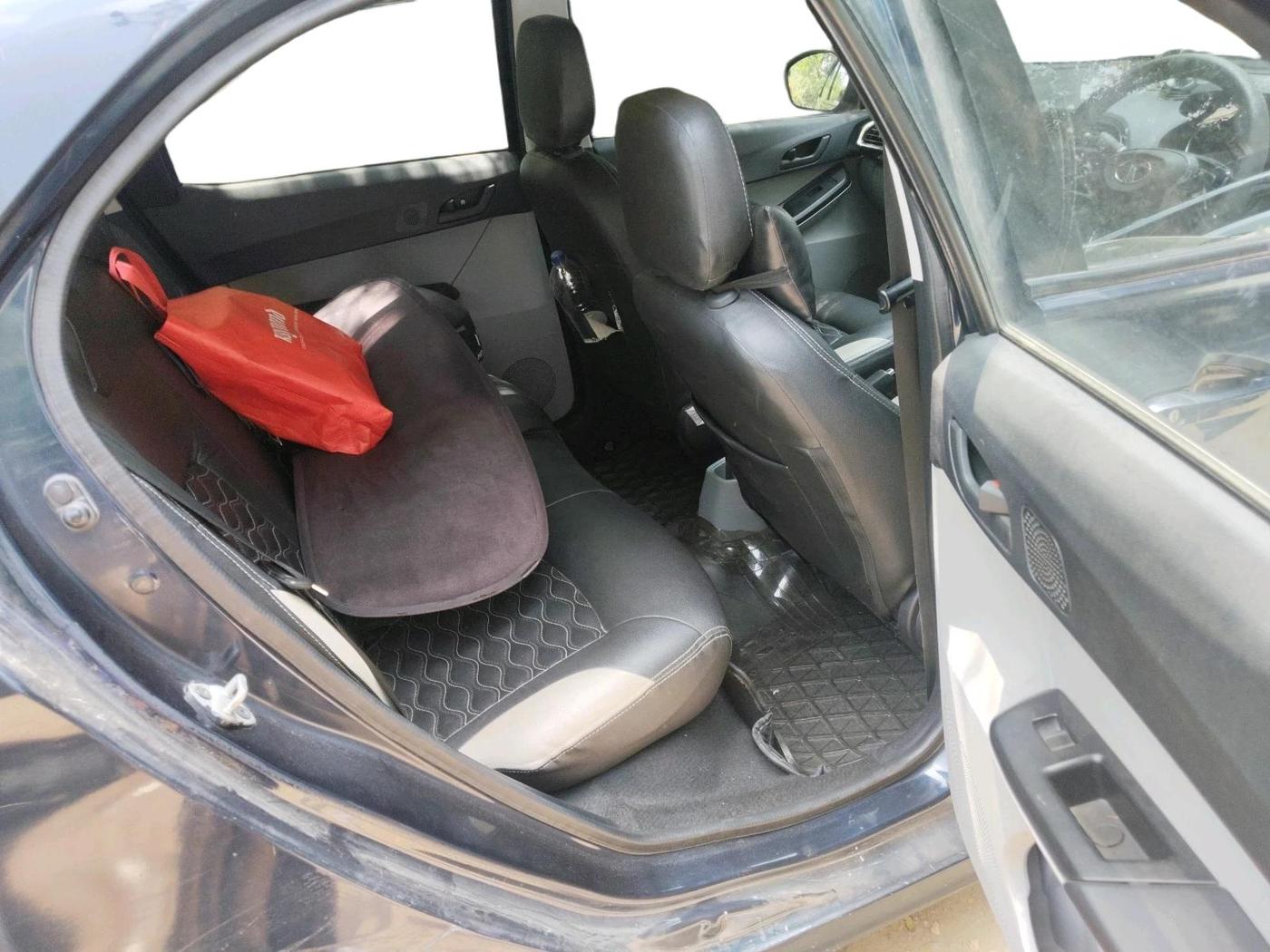 2022 Tata Tiago XT CNG, CNG, Manual, 70,934 km, interior