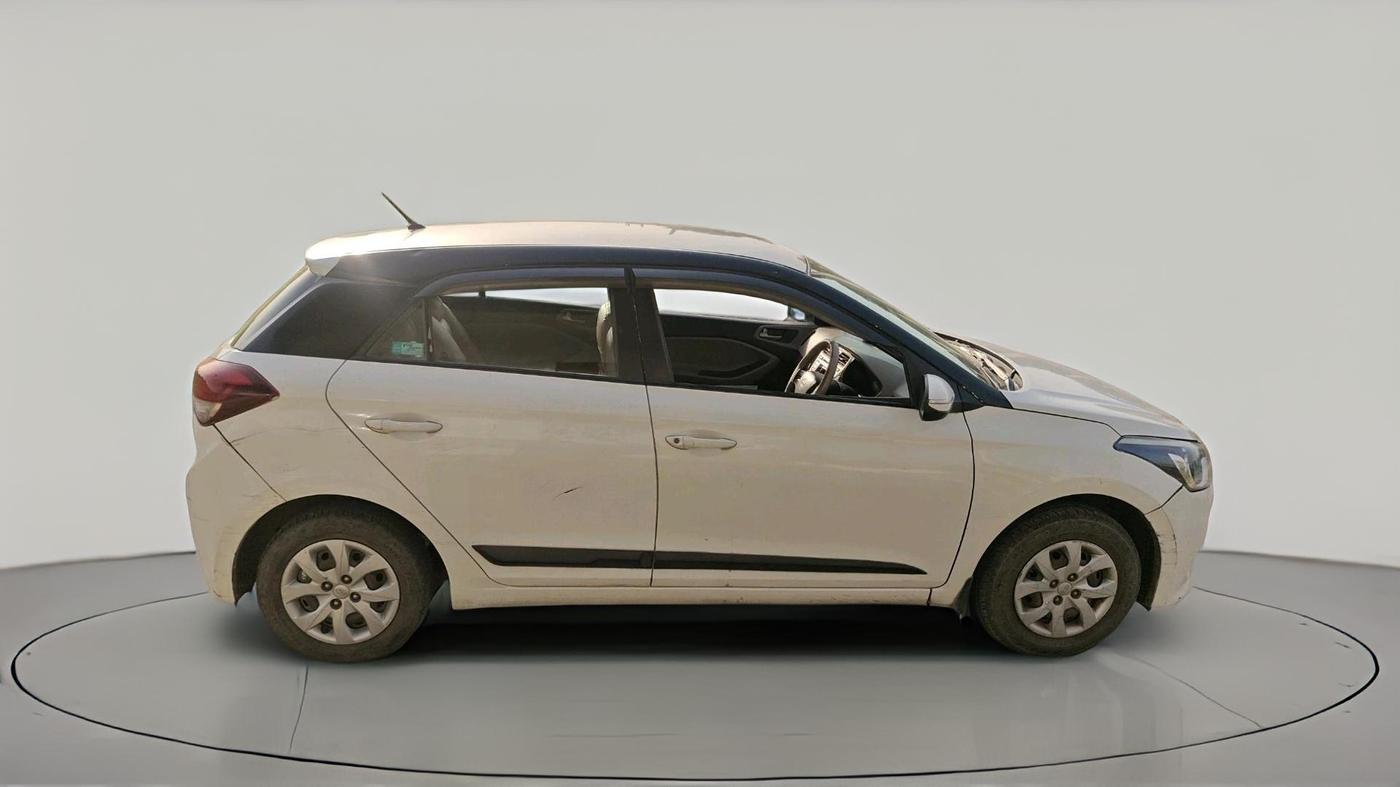 2014 Hyundai i20 SPORTZ 1.2, CNG, Manual, 1,08,945 km, exterior