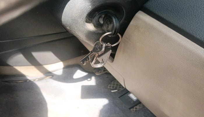 2012 Volkswagen Polo COMFORTLINE 1.2L PETROL, Petrol, Manual, 1,52,973 km, interior