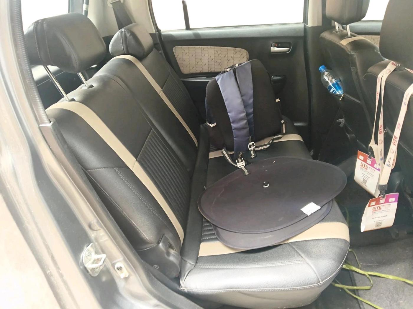 2018 Maruti Wagon R 1.0 VXI, Petrol, Manual, 31,409 km, interior