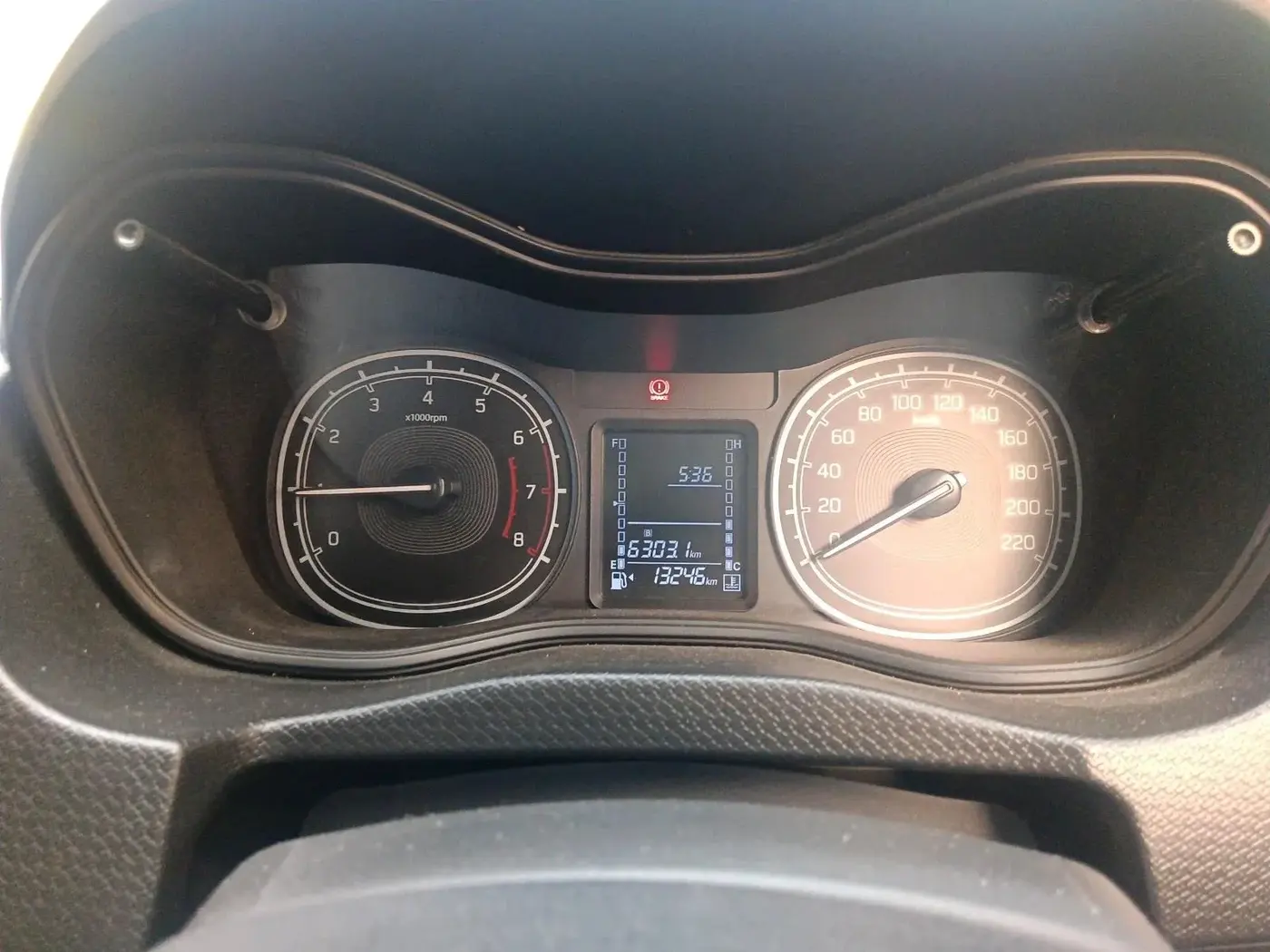 2021 Maruti Vitara Brezza LXI, Petrol, Manual, 13,246 km, interior