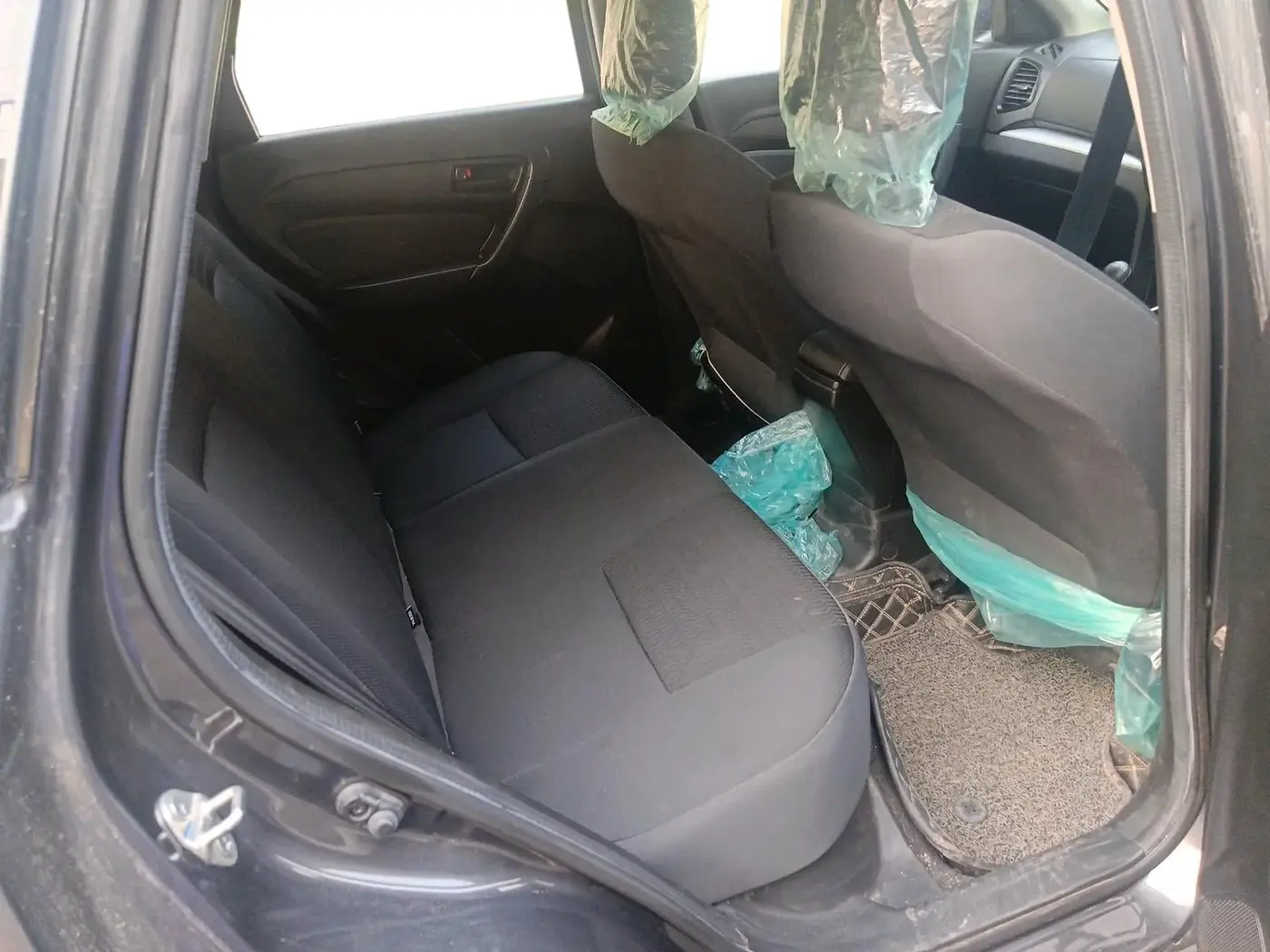 2021 Maruti Vitara Brezza LXI, Petrol, Manual, 13,246 km, interior