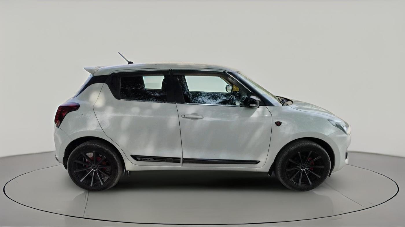 2023 Maruti Swift LXI, Petrol, Manual, 50,446 km, exterior