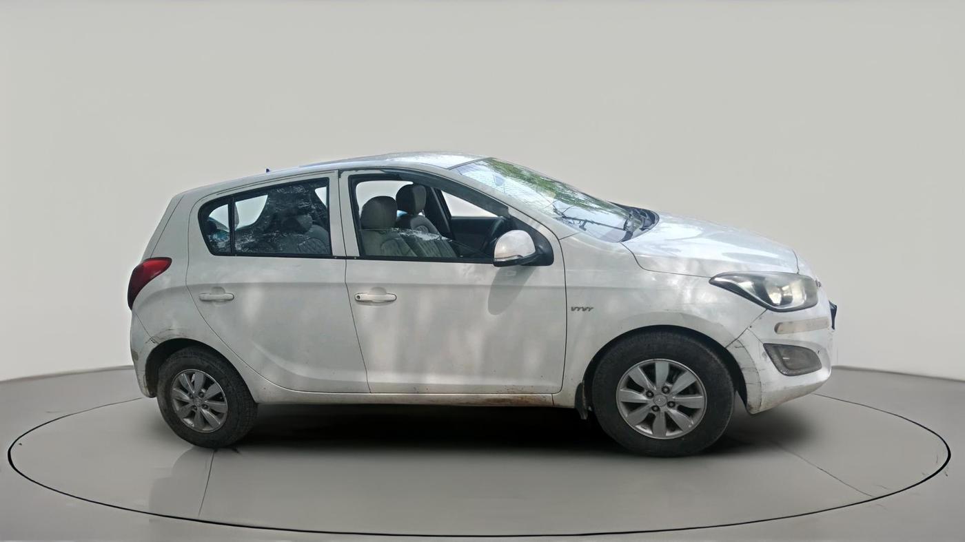 2013 Hyundai i20 SPORTZ 1.2, Petrol, Manual, 69,122 km, exterior