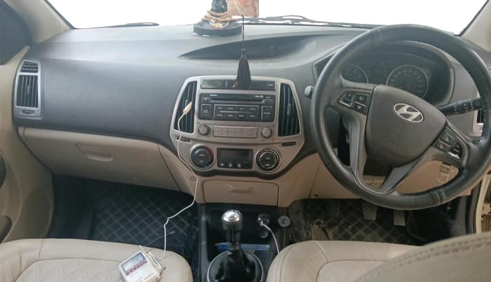2013 Hyundai i20 SPORTZ 1.2, Petrol, Manual, 69,122 km, interior
