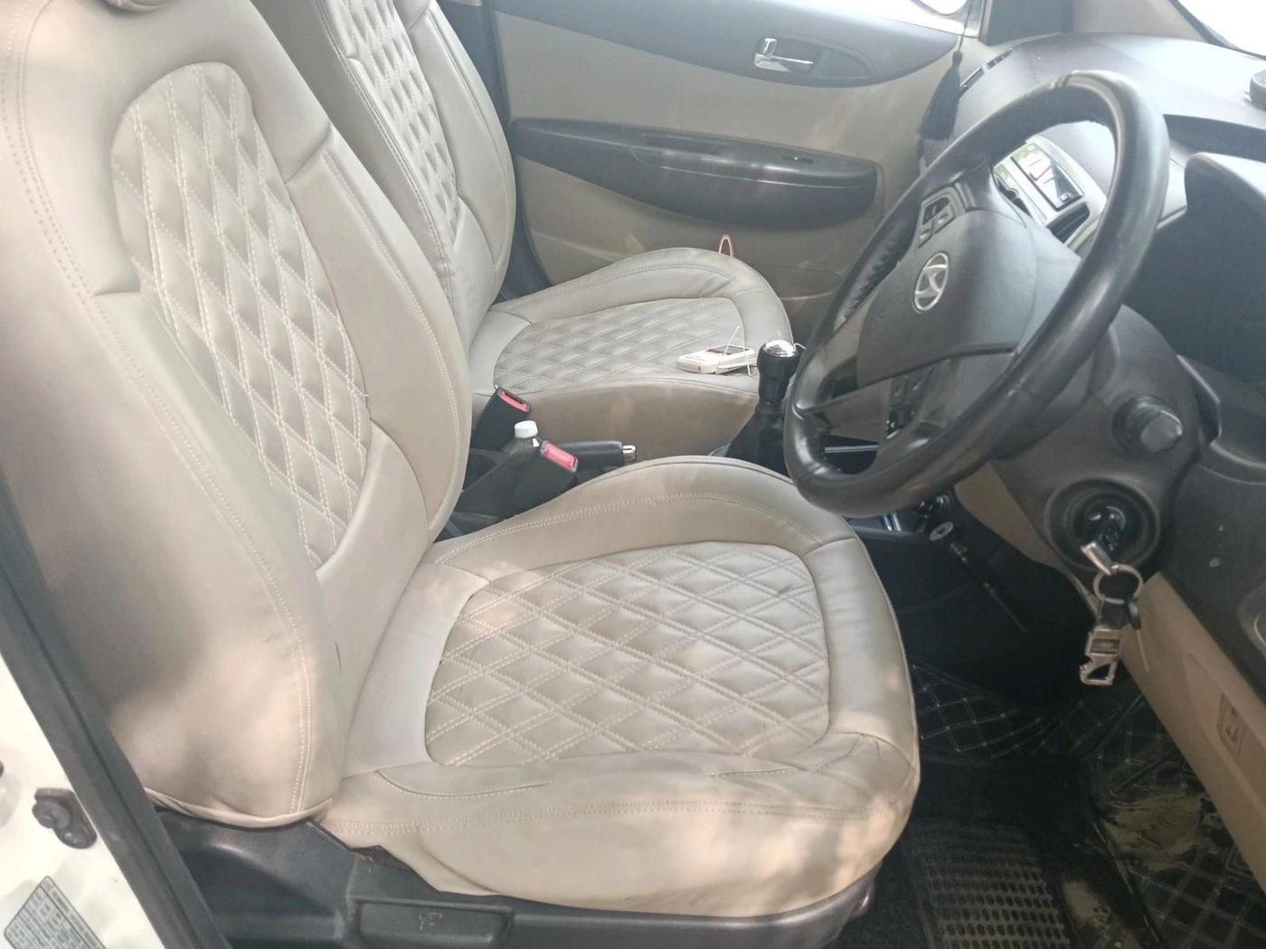2013 Hyundai i20 SPORTZ 1.2, Petrol, Manual, 69,122 km, interior