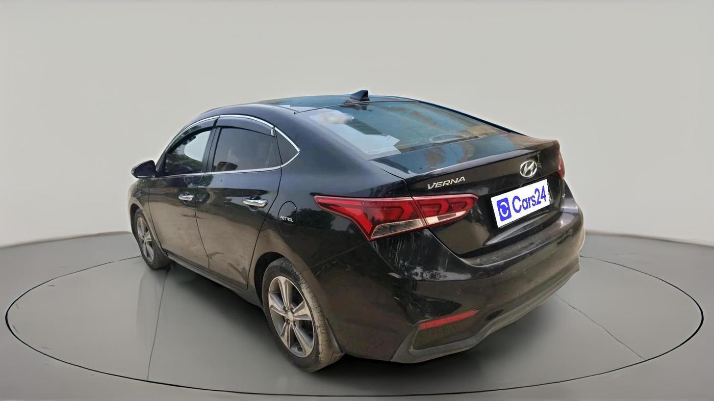 2018 Hyundai Verna 1.6 VTVT SX O, CNG, Manual, 1,32,718 km, exterior