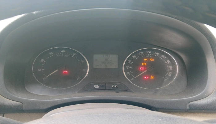 2011 Skoda Fabia ACTIVE 1.2 MPI, Petrol, Manual, 1,00,395 km, interior