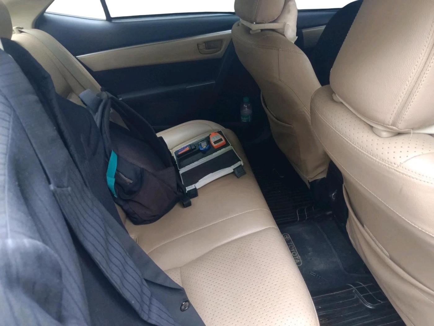 2015 Toyota Corolla Altis G PETROL, Petrol, Manual, 1,13,765 km, interior