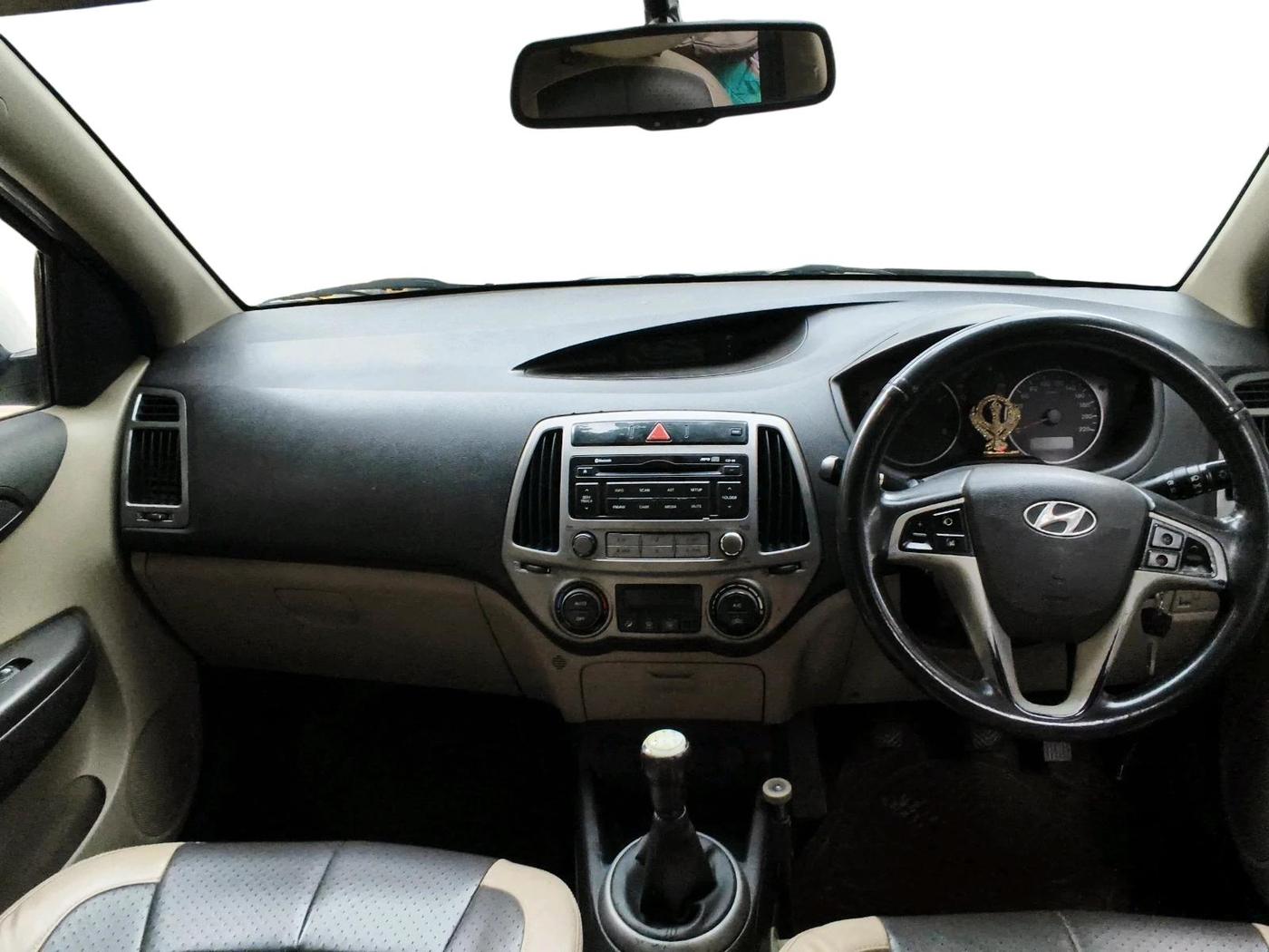 2013 Hyundai i20 SPORTZ 1.2, Petrol, Manual, 79,678 km, interior