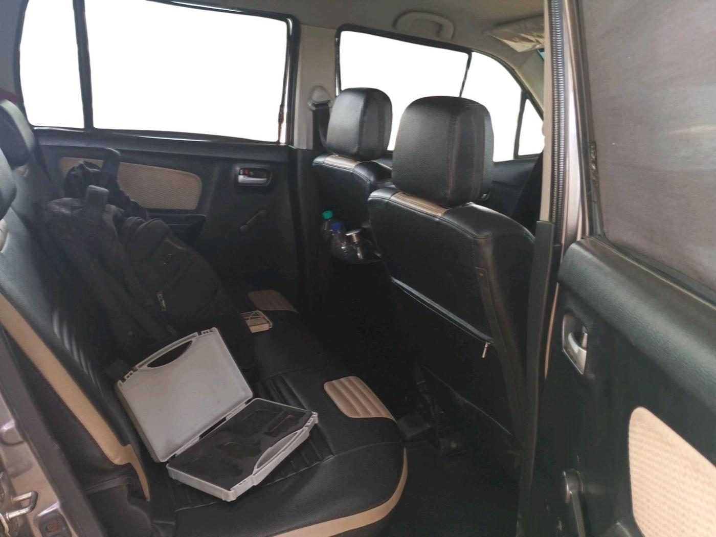 2018 Maruti Wagon R 1.0 LXI CNG, CNG, Manual, 58,261 km, interior