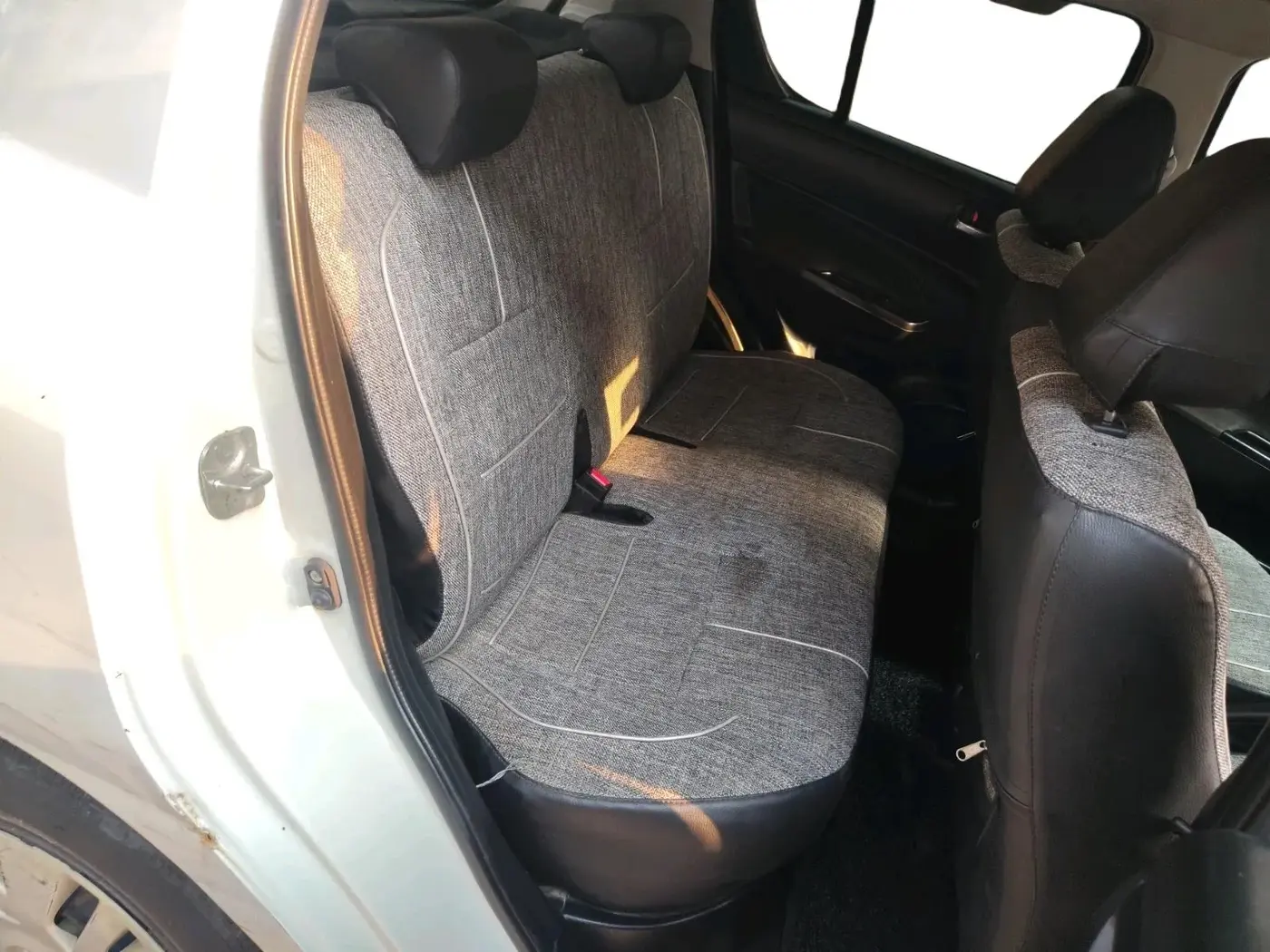 2011 Maruti Swift VXI, Petrol, Manual, 49,138 km, interior