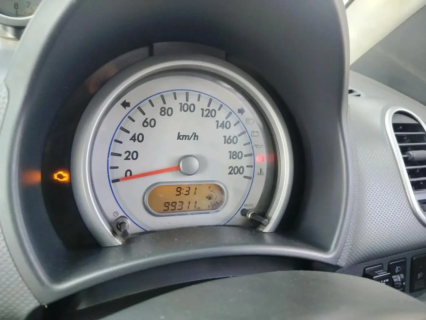 2013 Maruti Ritz VXI, CNG, Manual, 99,311 km, interior