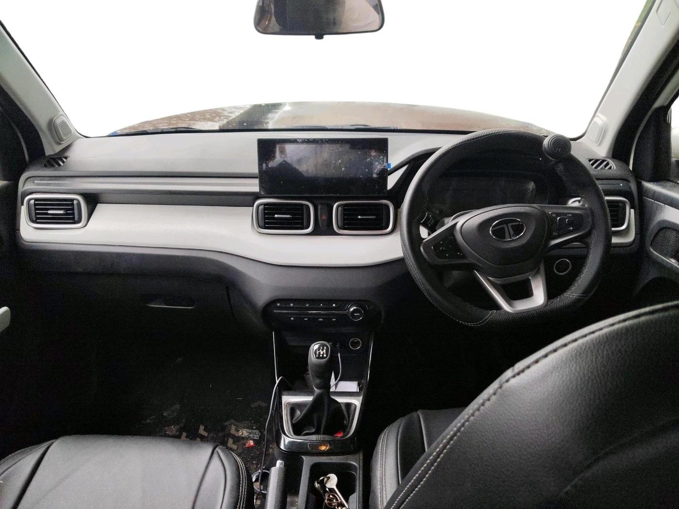 2025 Tata PUNCH Accomplished Plus iCNG, CNG, Manual, 7,332 km, interior