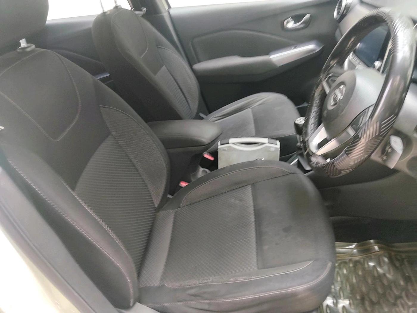 2019 Nissan Kicks XV 1.5, Petrol, Manual, 1,06,121 km, interior
