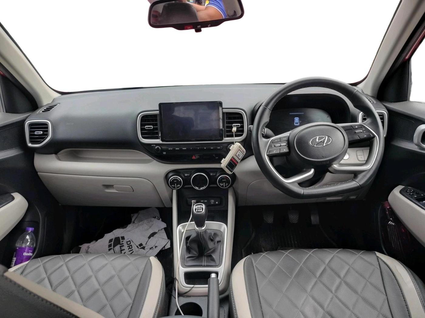 2022 Hyundai VENUE SX 1.2 PETROL DUAL TONE, Petrol, Manual, 45,185 km, interior