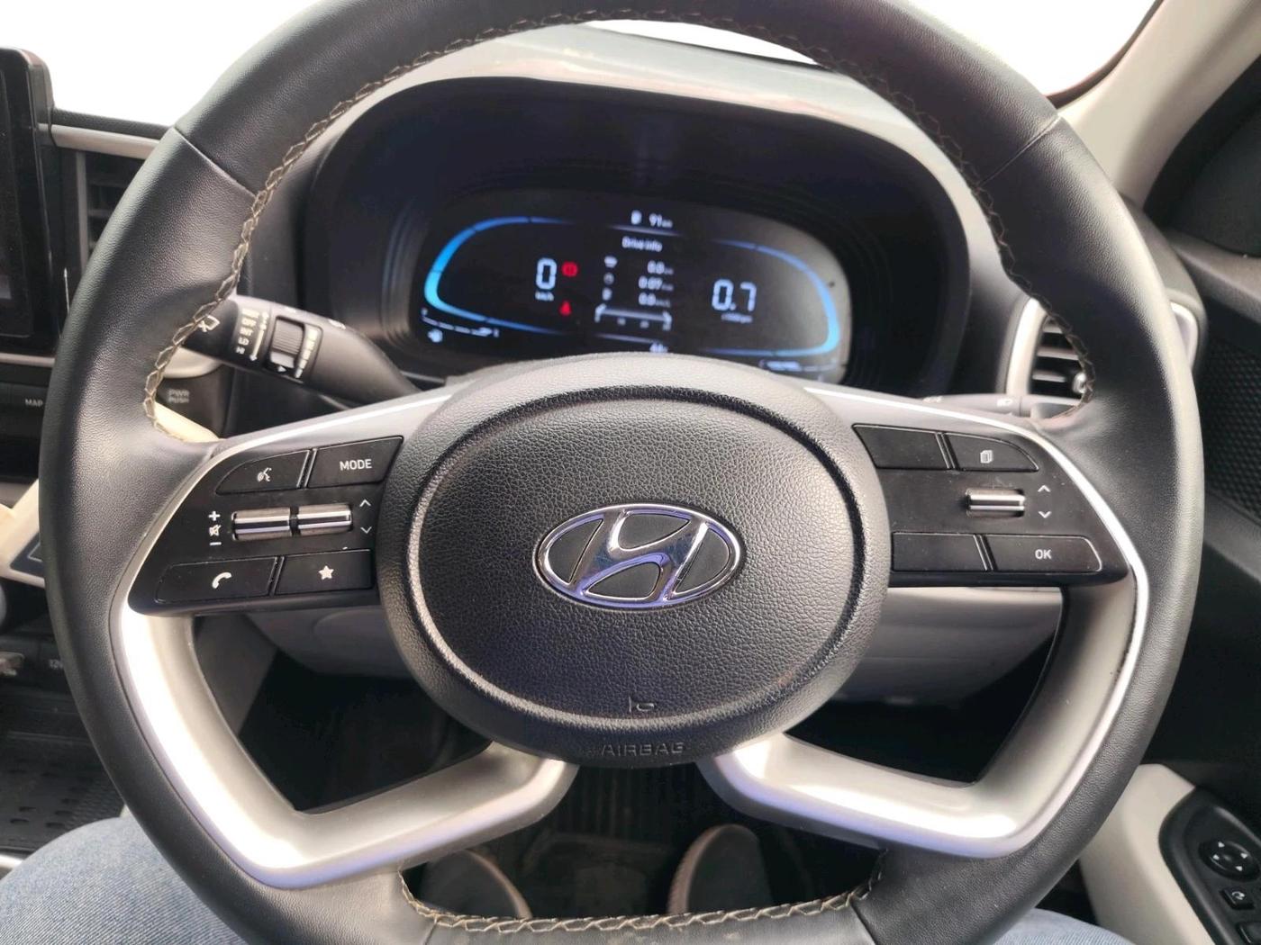 2022 Hyundai VENUE SX 1.2 PETROL DUAL TONE, Petrol, Manual, 45,185 km, interior