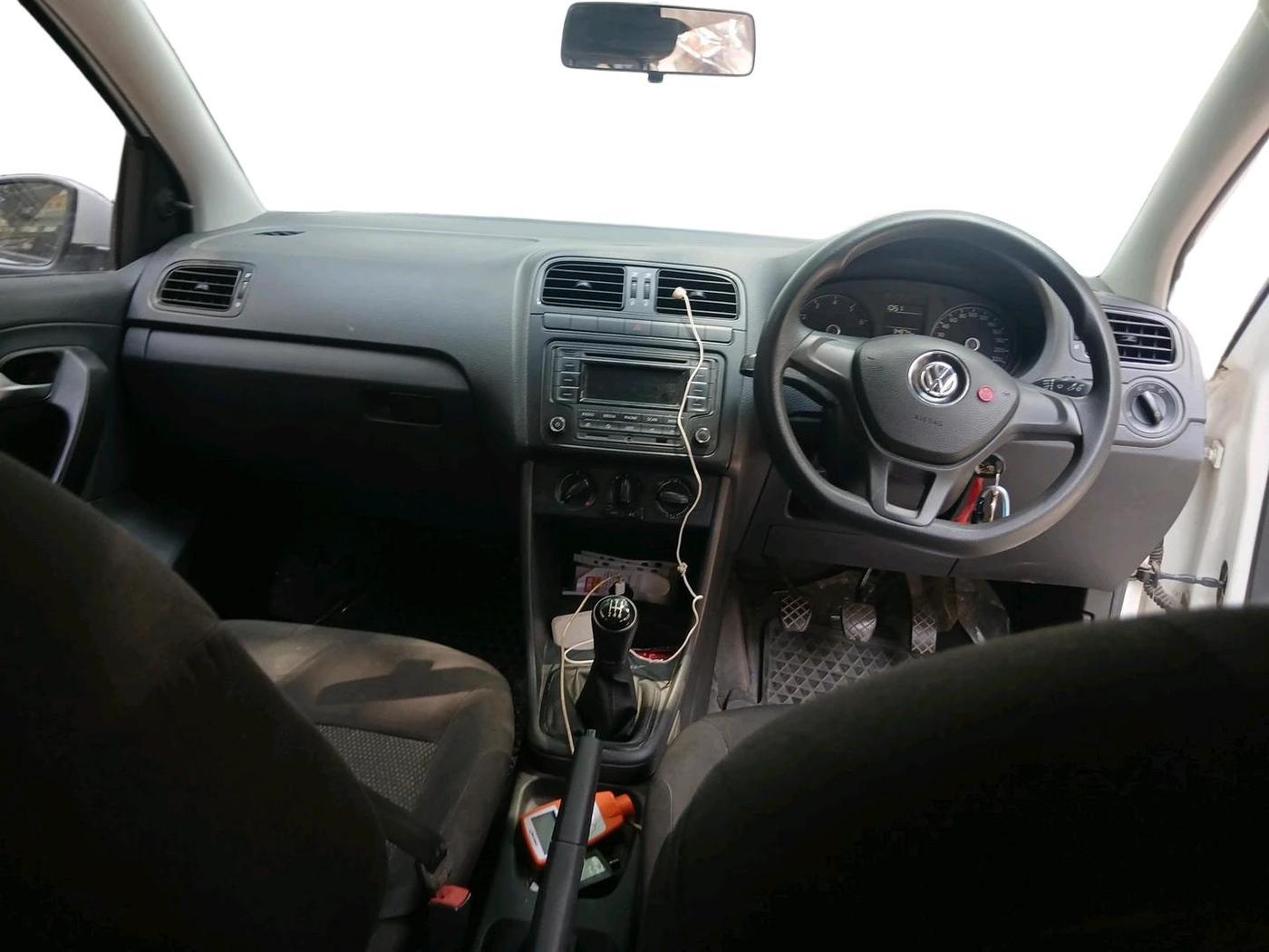 2020 Volkswagen Polo TRENDLINE 1.0L, Petrol, Manual, 34,874 km, interior
