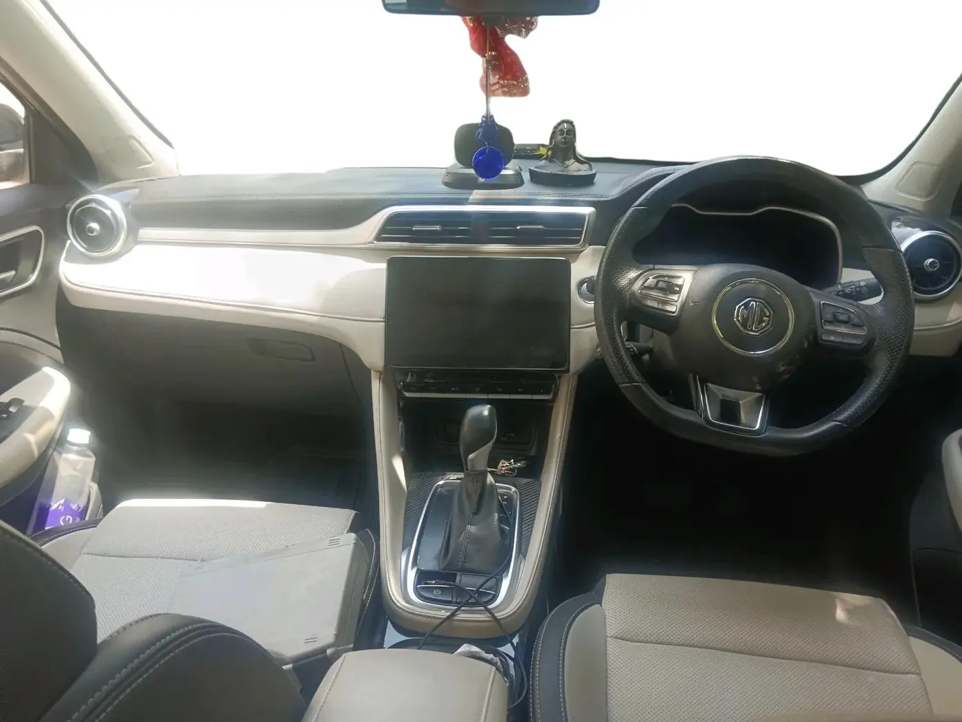 2022 MG ASTOR SHARP 1.5 CVT, Petrol, Automatic, 11,347 km, interior