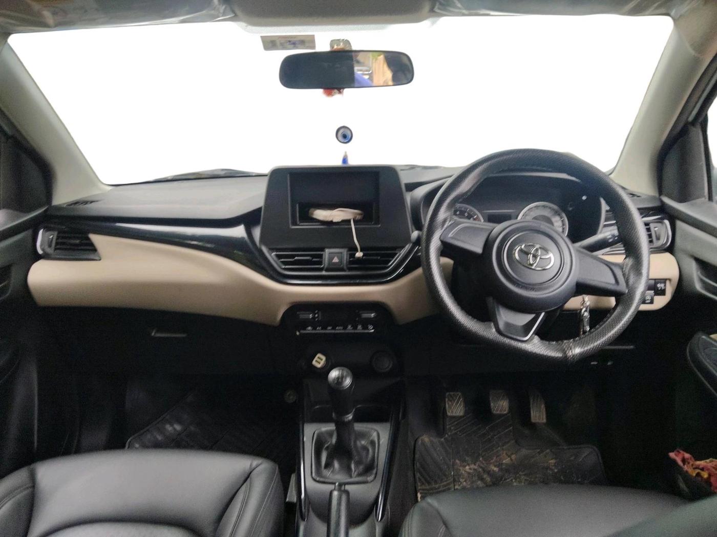 2025 Toyota Glanza E, Petrol, Manual, 27,379 km, interior