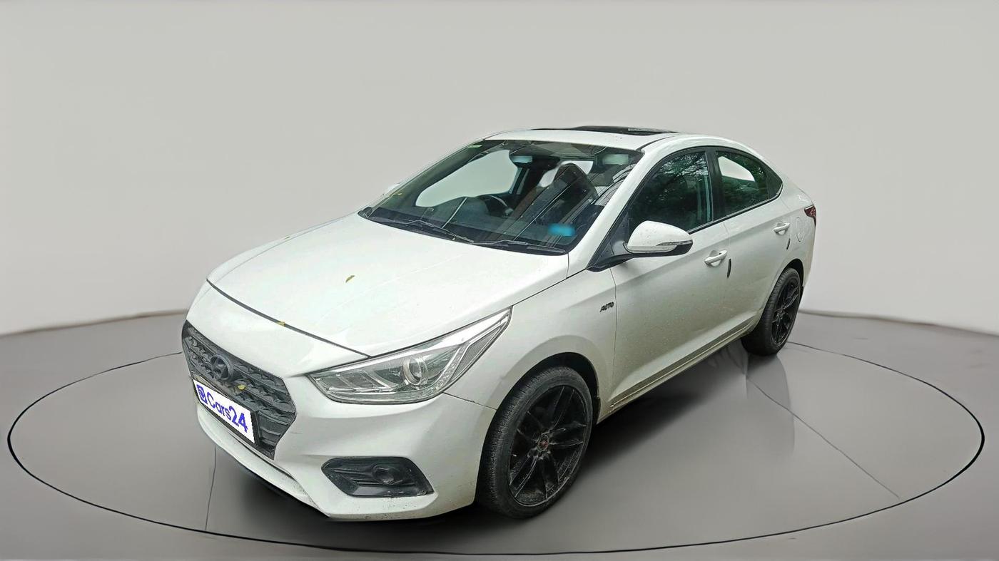 2017 Hyundai Verna 1.6 CRDI SX + AT, Diesel, Automatic, 1,03,677 km, exterior