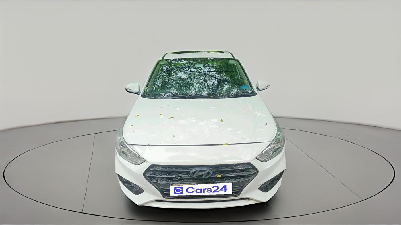 2017 Hyundai Verna 1.6 CRDI SX + AT, Diesel, Automatic, 1,03,677 km, exterior