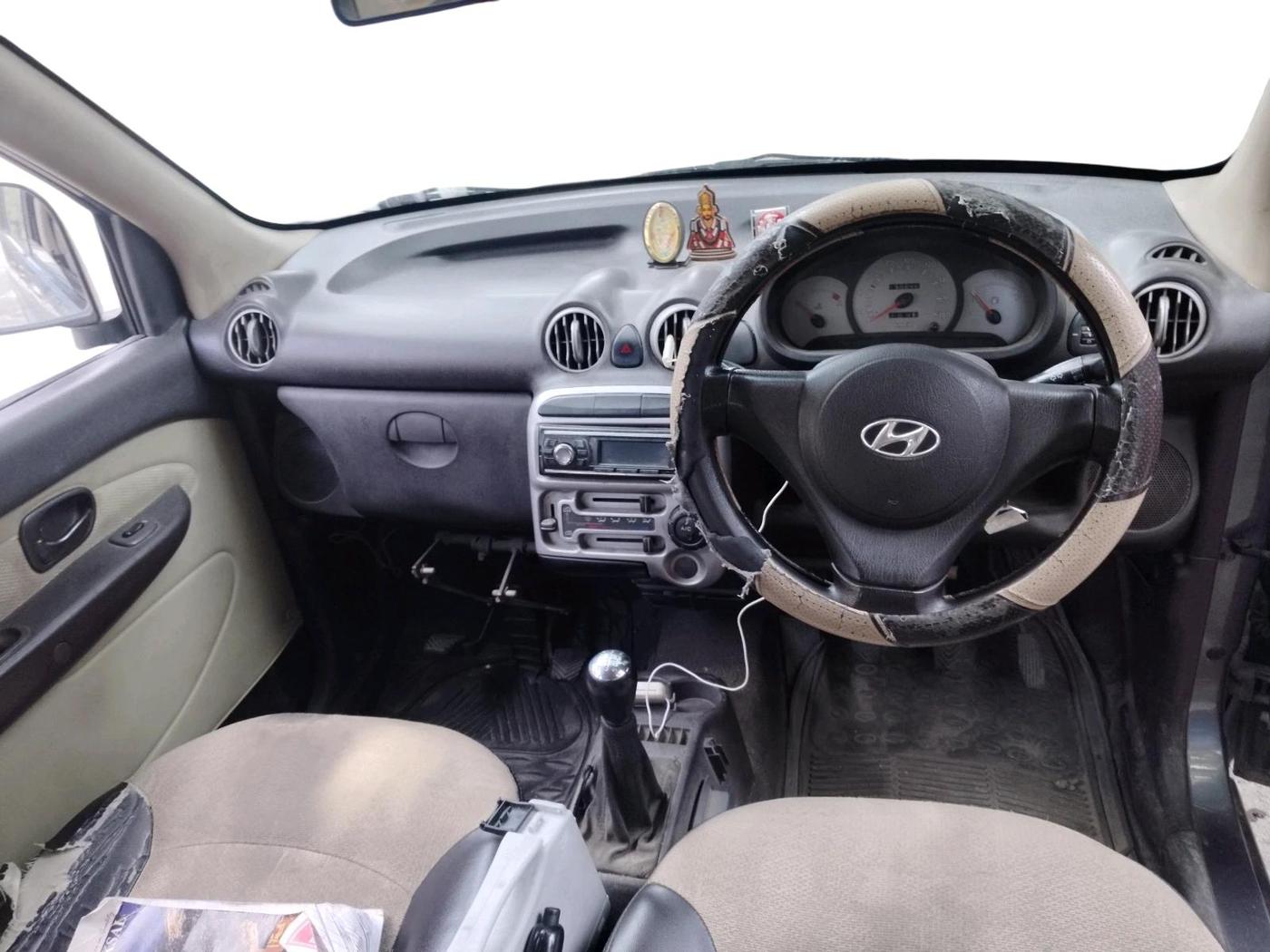 2011 Hyundai Santro Xing GL PLUS, CNG, Manual, 1,30,656 km, interior